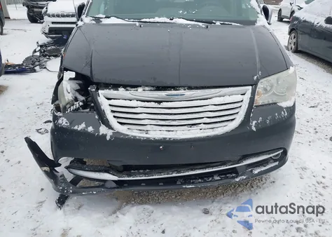 2012 Chrysler Town & Country Touring-L z USA, uszkodzony, nr VIN 2C4RC1CG6CR119467